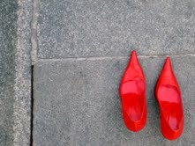 Elina Chauvet – Zapatos Rojos